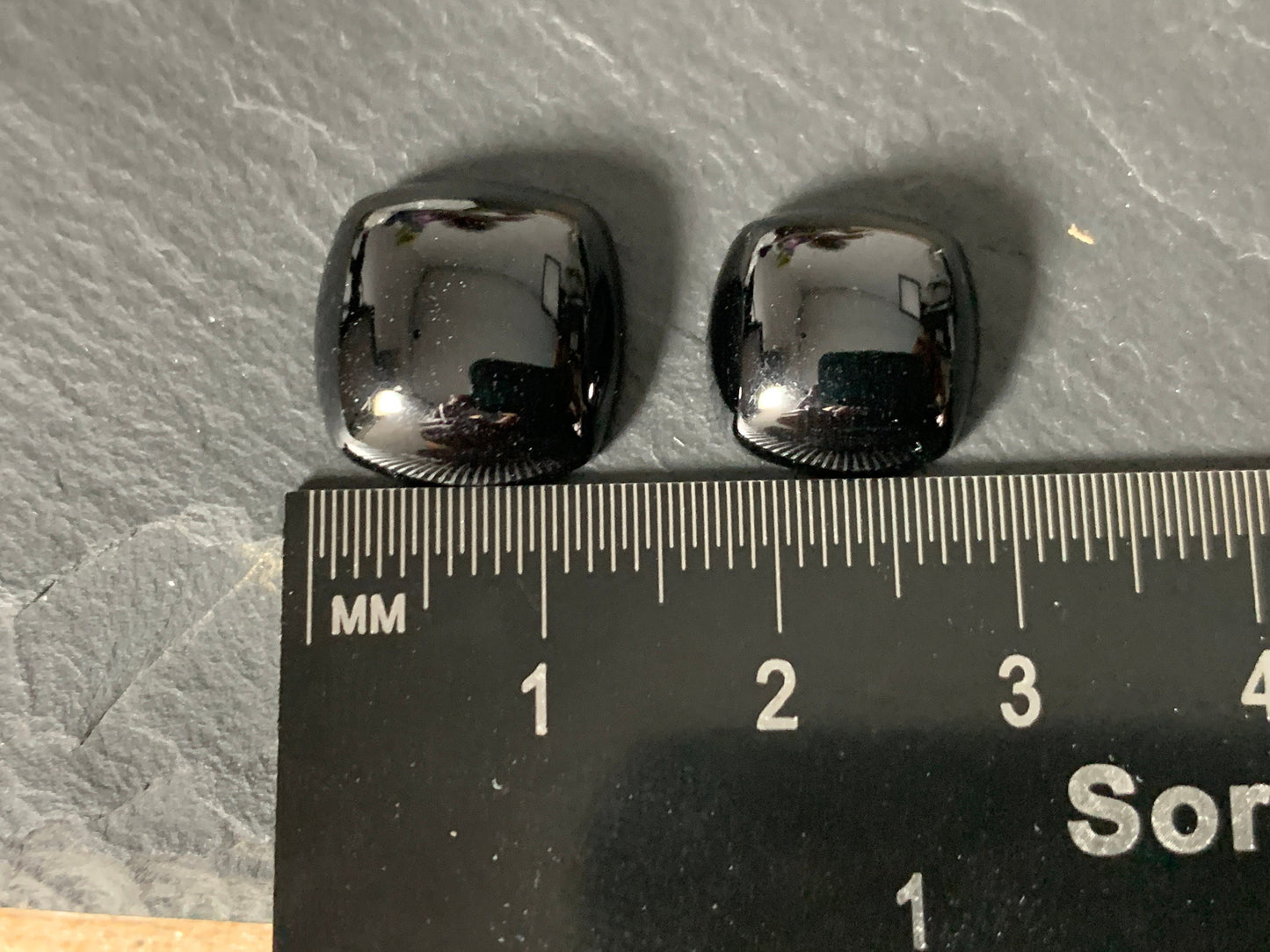 Black Spinel square cushion 12mm, 14mm cabochon - Calibrated cabochons