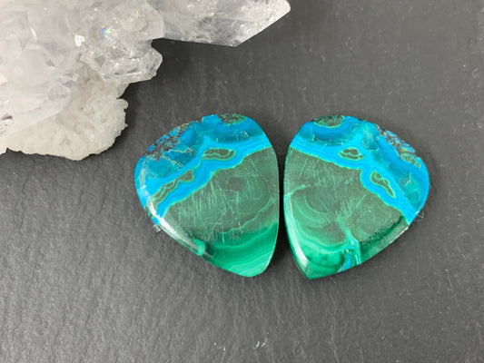 Malachite Chrysocolla pear 15x18x4.5mm cabochon pair