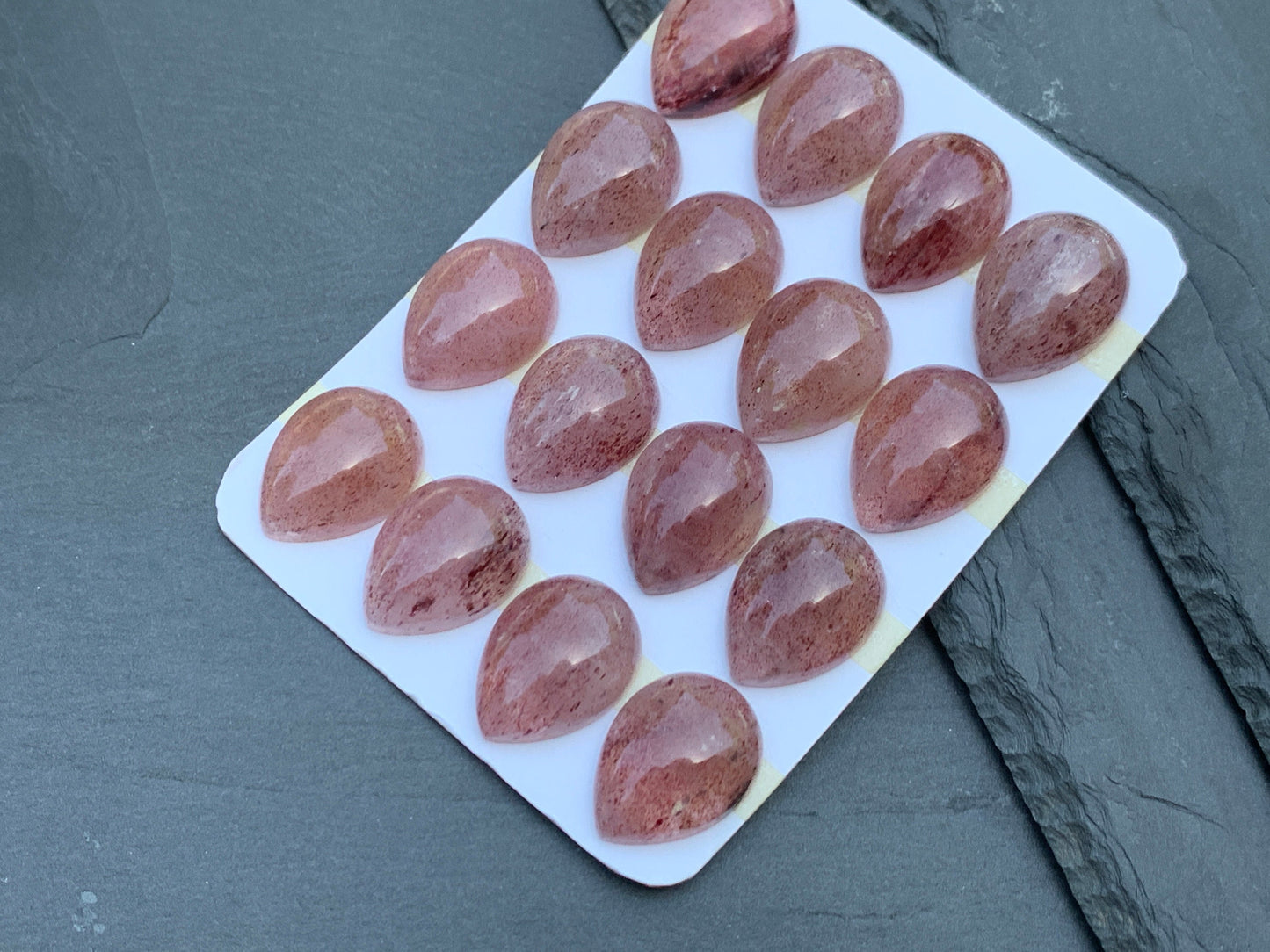 Strawberry Quartz pear 15x20mm Cabochon - Calibrated cabochons