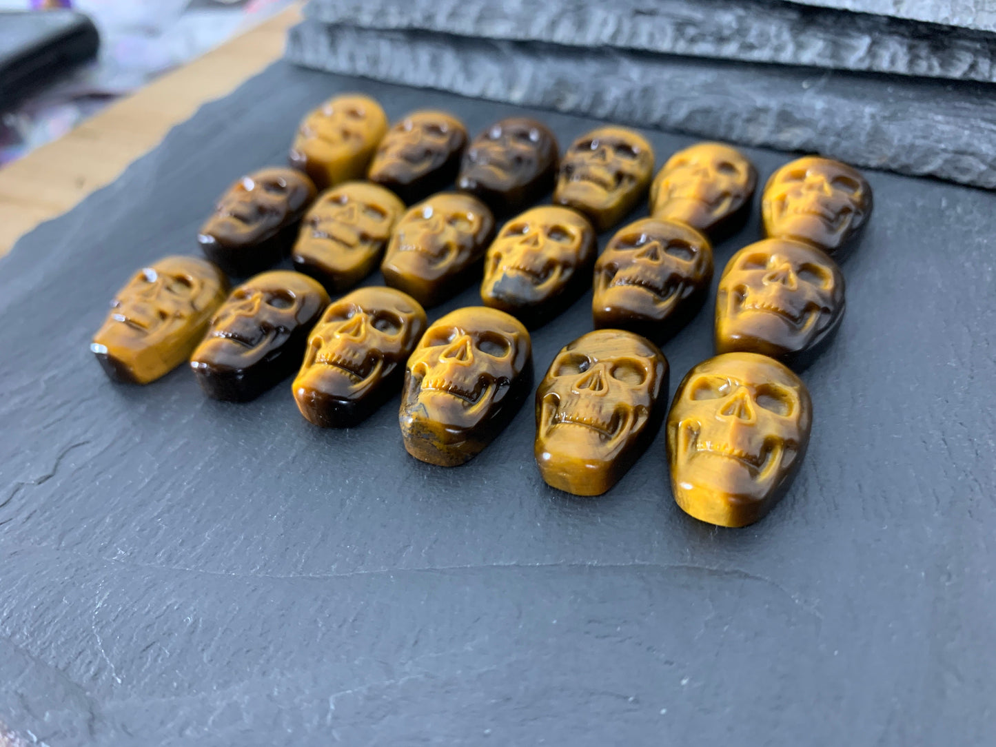 Tiger eye skull 15x22mm cabochon