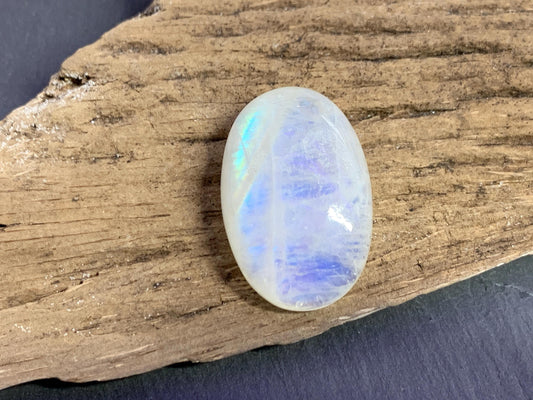 Rainbow Moonstone oval 29x20x9mm cabochon