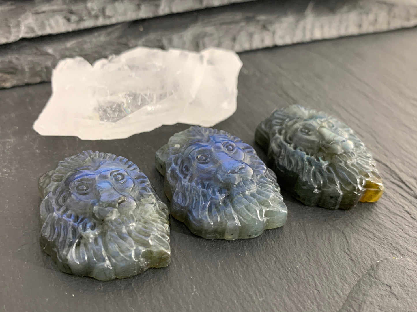 Lion Labradorite carving - Labradorite carving
