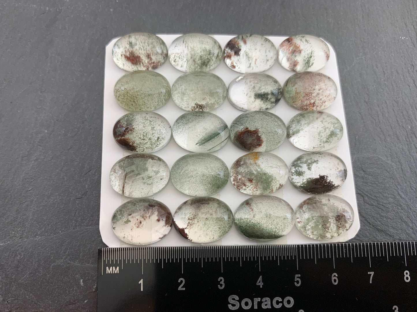 Green Phantom Crystal oval 12x16mm cabochon - Calibrated cabochons