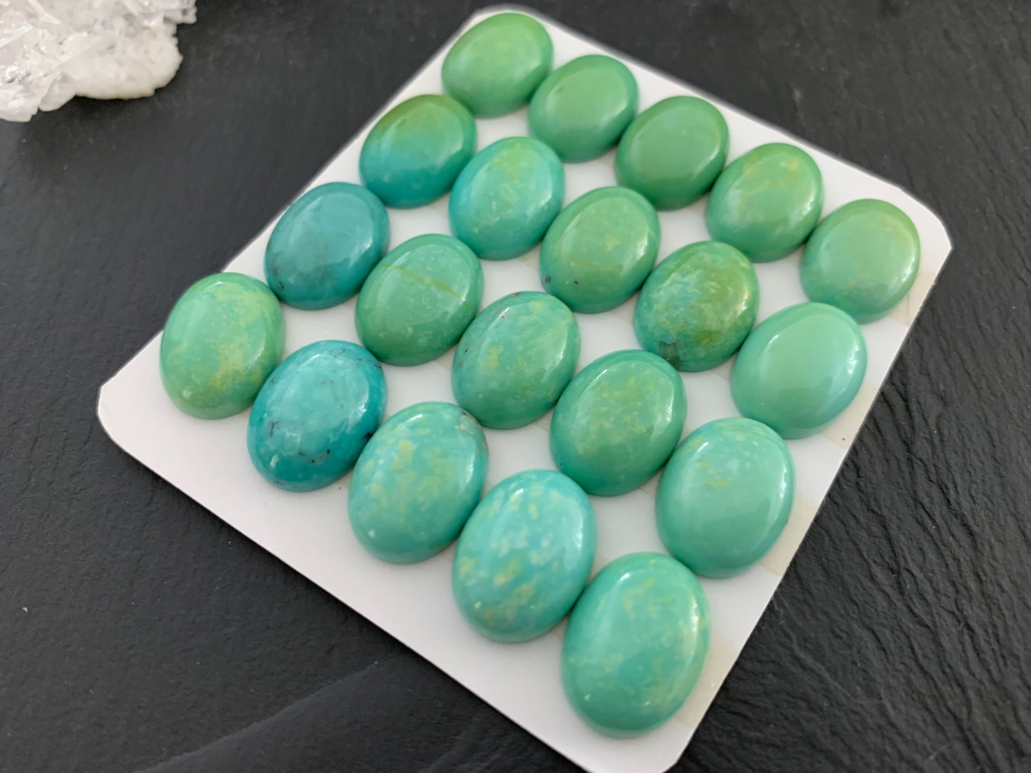 Nevada Turquoise oval 12x16mm cabochon