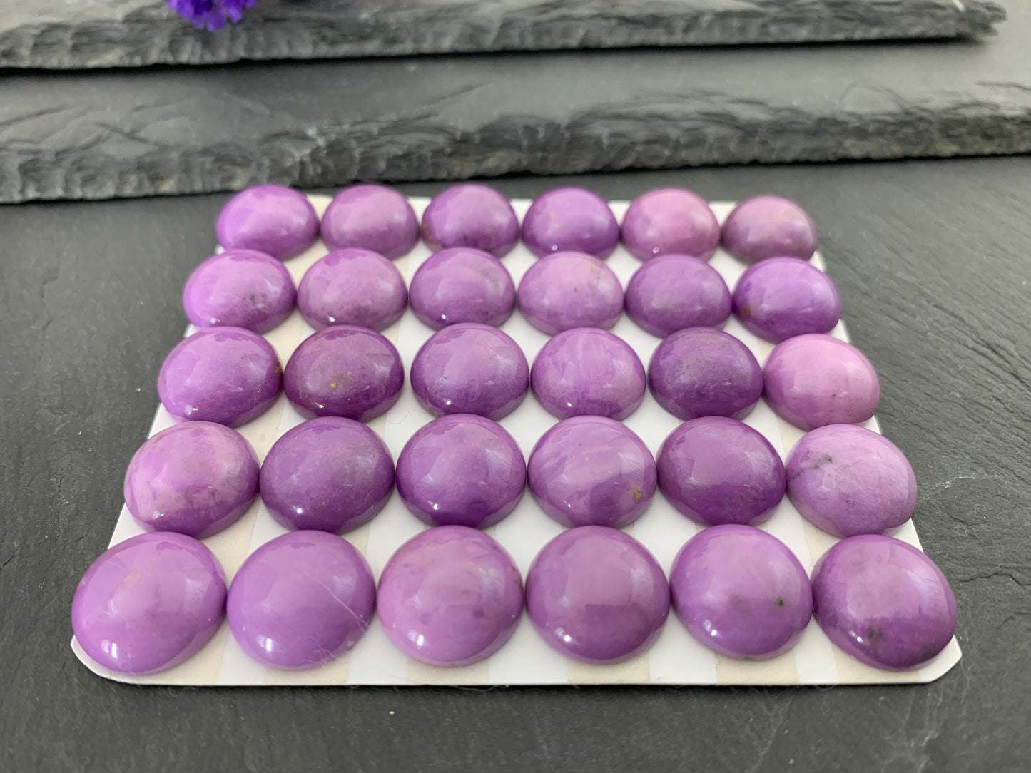 Phosphosiderite round 15mm cabochon