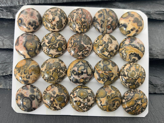 Leopard Jasper round 15mm cabochon - Calibrated cabochons