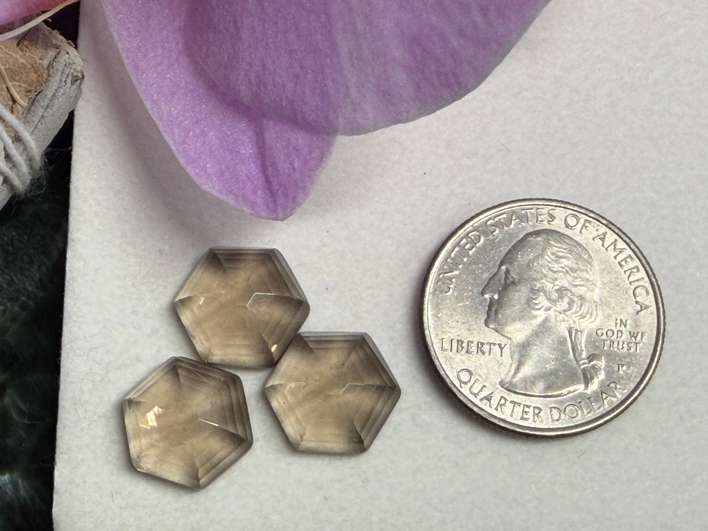 Faceted Smokey Quartz hexagon 12mm cabochon - Calibrated cabochons