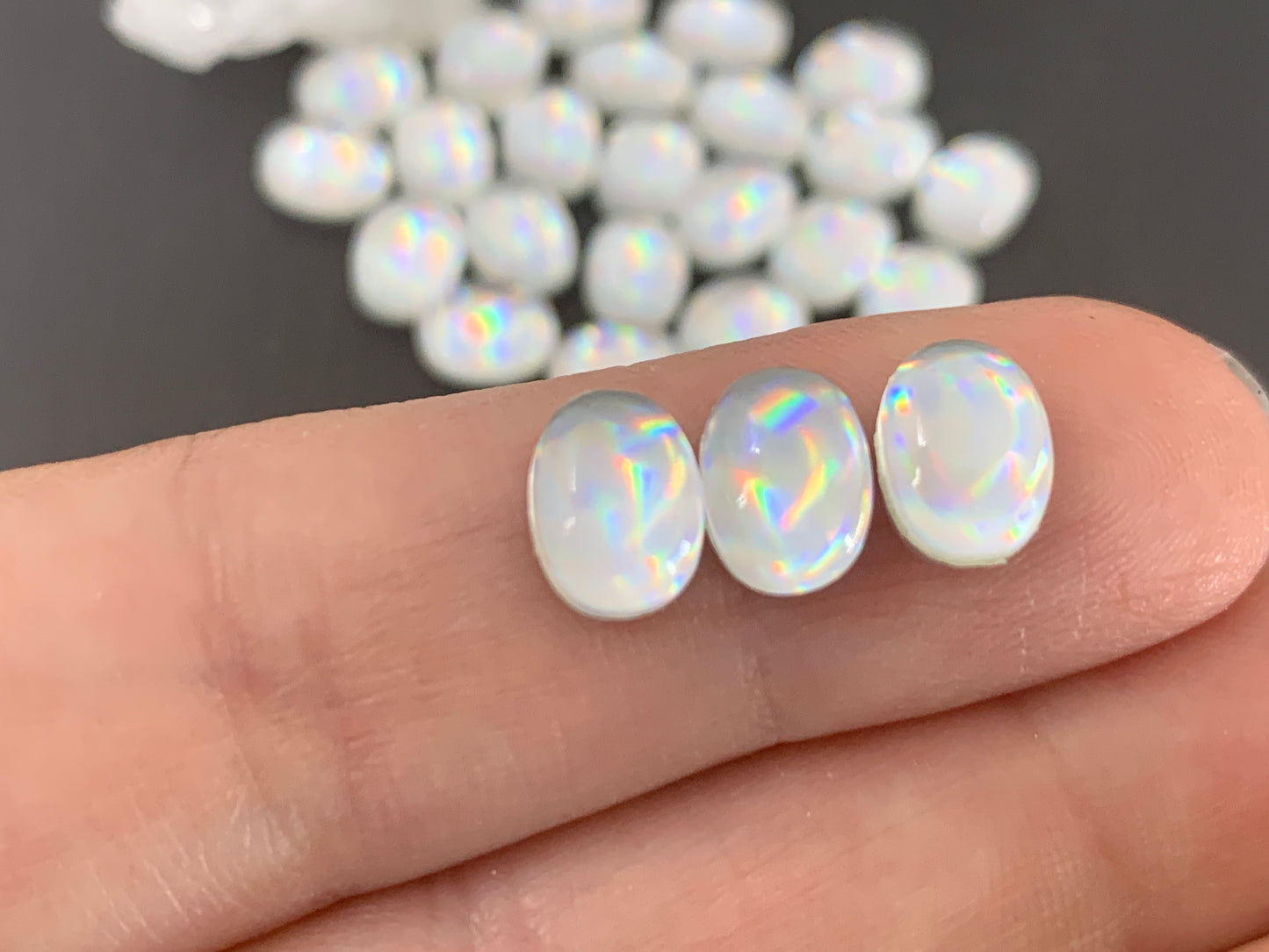 Mystic Rainbow Quartz oval 6x8mm cabochon doublet
