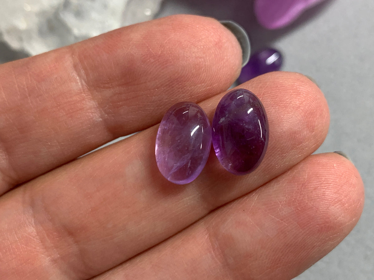 Amethyst oval 8x12mm cabochon - Calibrated cabochons