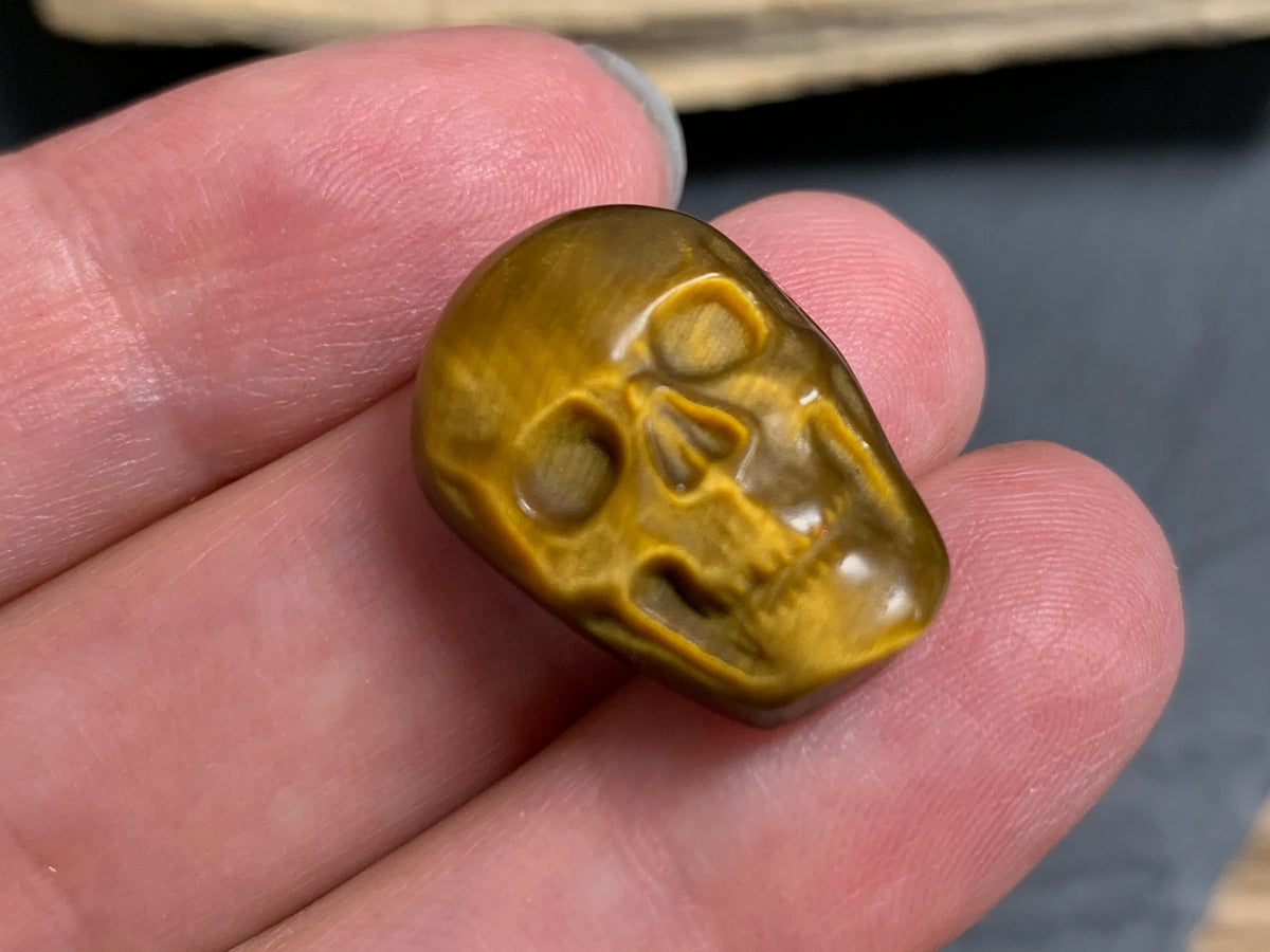 Natural Tiger Eye Skull Cabochon 15x21mm – Polished Carved Gemstone Skull for Jewelry Making