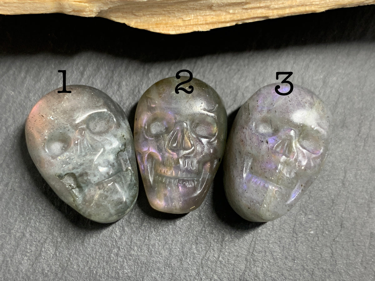 Labradorite Skull Carving, Pink- Purple Flash Crystal Skull, Gothic Crystal Decor, Witchy Home Decor:15x22mm