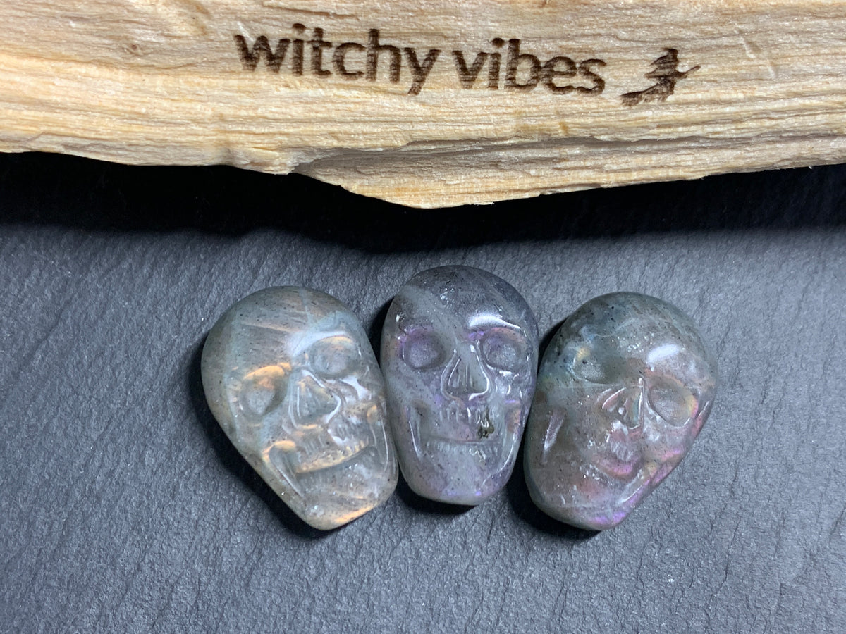 Labradorite Skull Carving 20-21mm, Pink- Purple Flash Crystal Skull, Gothic Crystal Decor