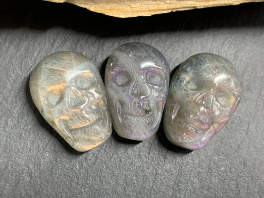 Labradorite Skull Carving 20-21mm, Pink- Purple Flash Crystal Skull, Gothic Crystal Decor