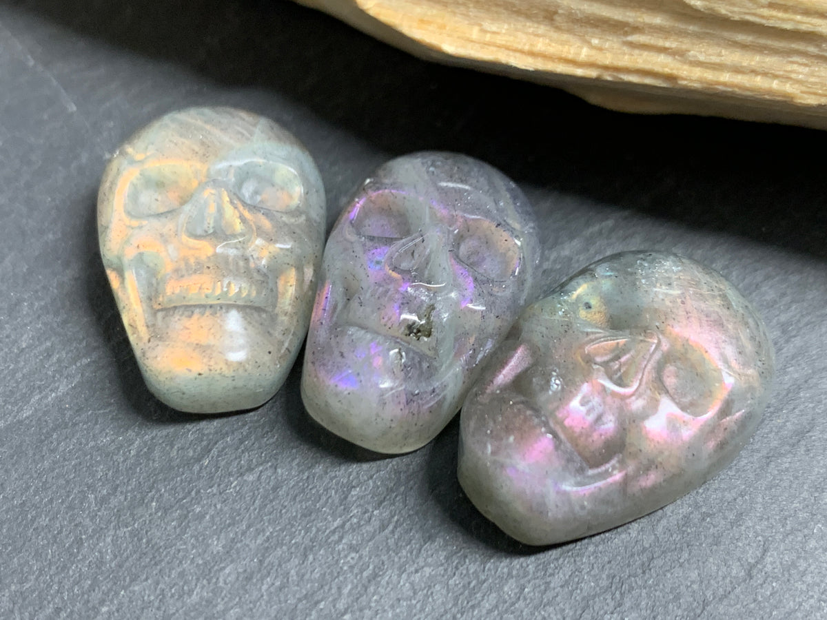 Labradorite Skull Carving 20-21mm, Pink- Purple Flash Crystal Skull, Gothic Crystal Decor