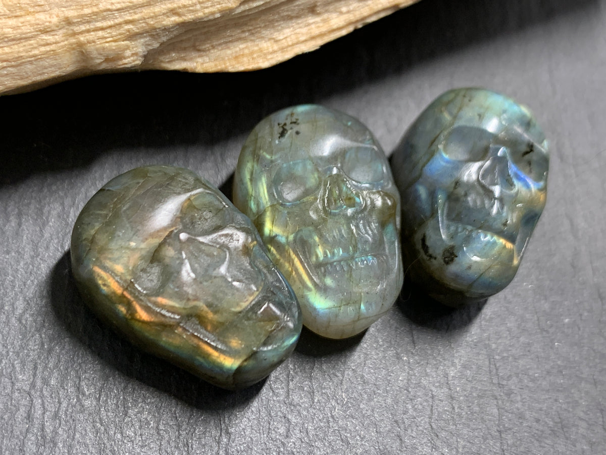 Labradorite Skull Carving 21-22mm long Blue-Green Flash Crystal Skull, Witchy Jewelry