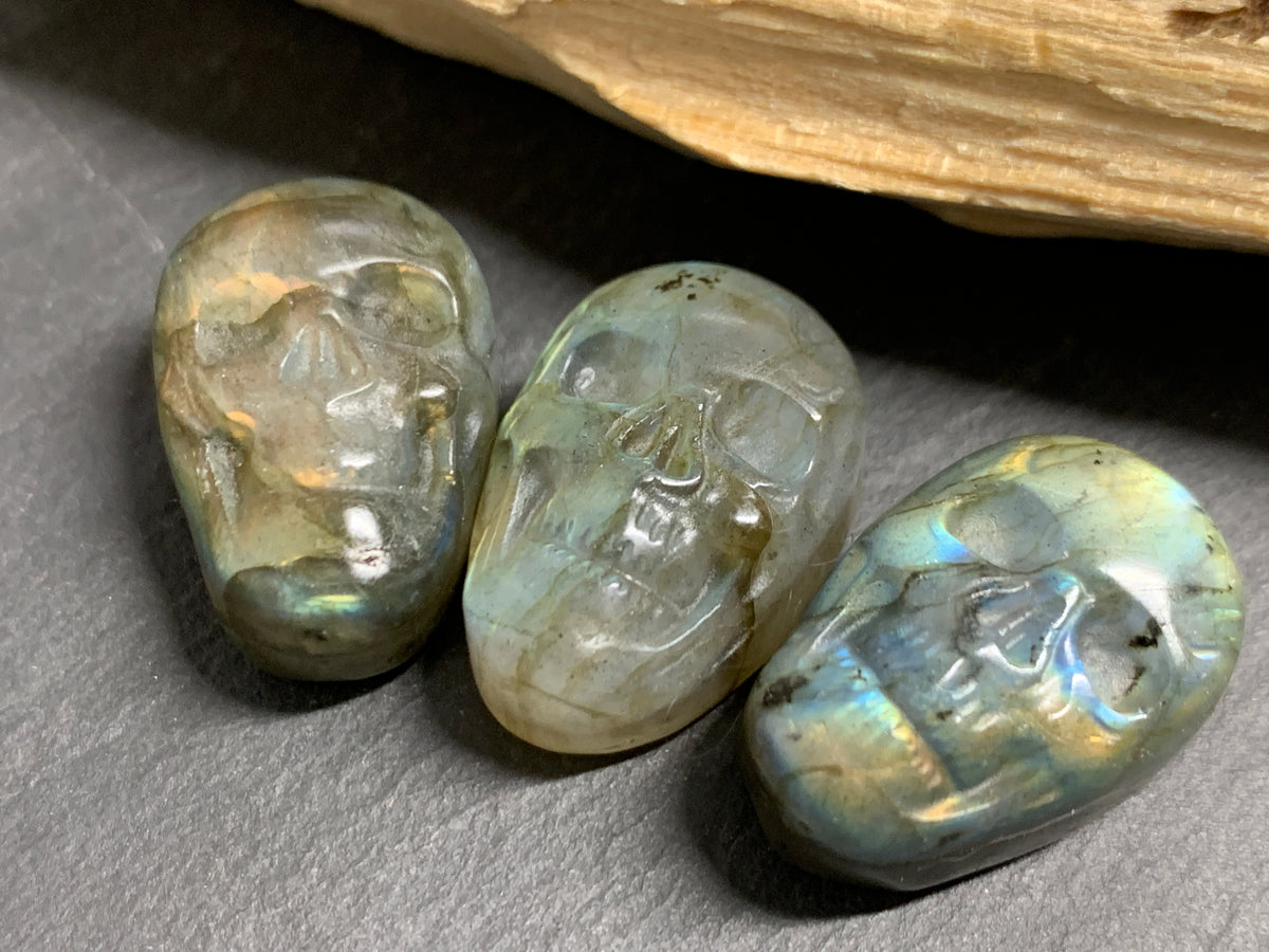 Labradorite Skull Carving 21-22mm long Blue-Green Flash Crystal Skull, Witchy Jewelry