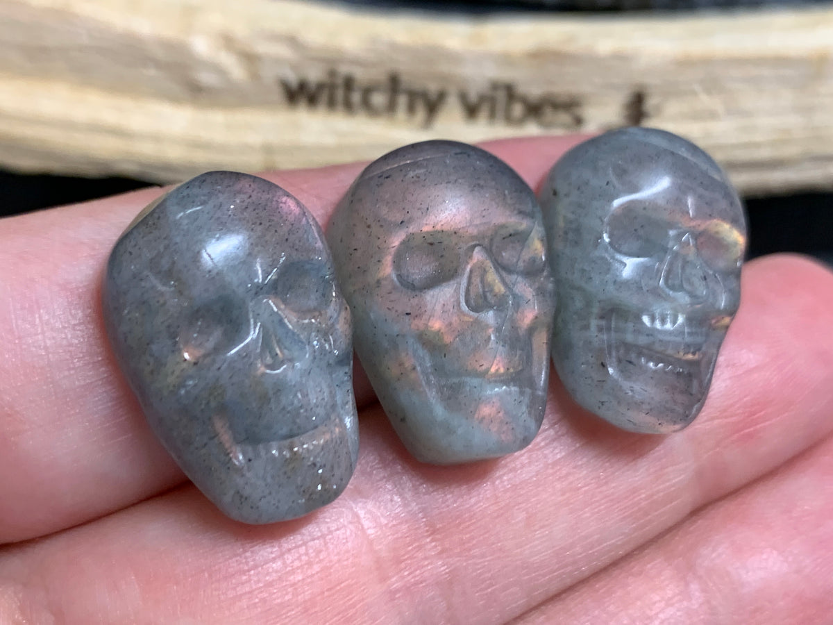 Labradorite Skull Carving 21-22mm, Pink- Purple Flash Crystal Skull, Gothic Crystal Decor, Witchy Home Decor