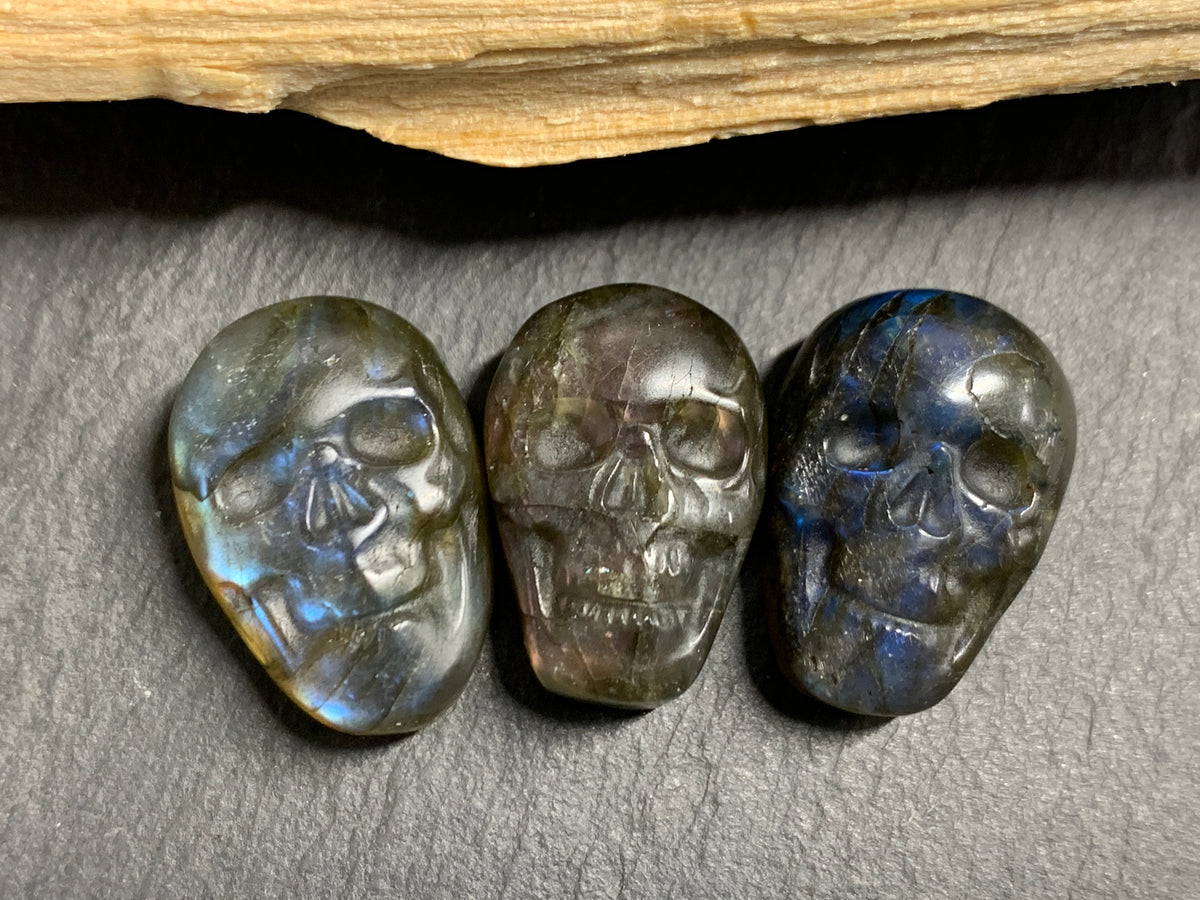 Labradorite Skull Carving 21-22mm long Blue, Purple Flash Crystal Skull, Witchy Jewelry