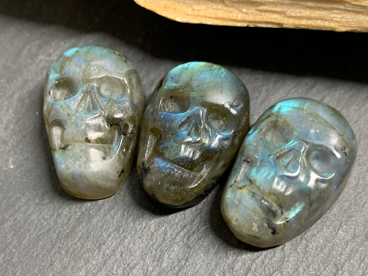 Labradorite Skull Carving 22mm long Blue-Green Flash Crystal Skull, Witchy Jewelry