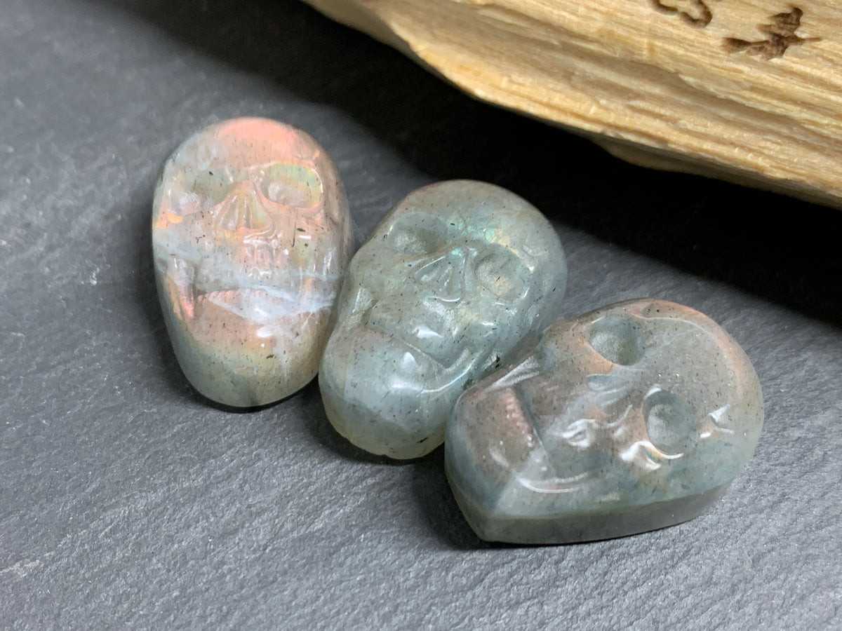 Labradorite Skull Carving 22mm, Pink Flash Crystal Skull, Gothic Crystal Decor
