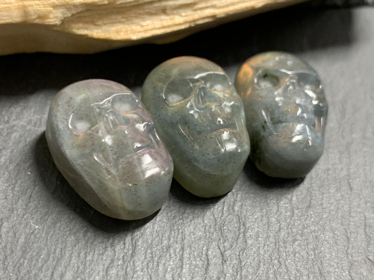 Labradorite Skull Carving 22mm, Pink- Purple Flash Crystal Skull