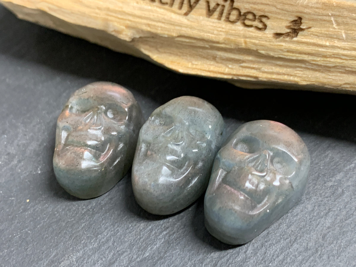 Labradorite Skull Carving 22mm, Pink Flash Crystal Skull, Gothic Crystal Decor