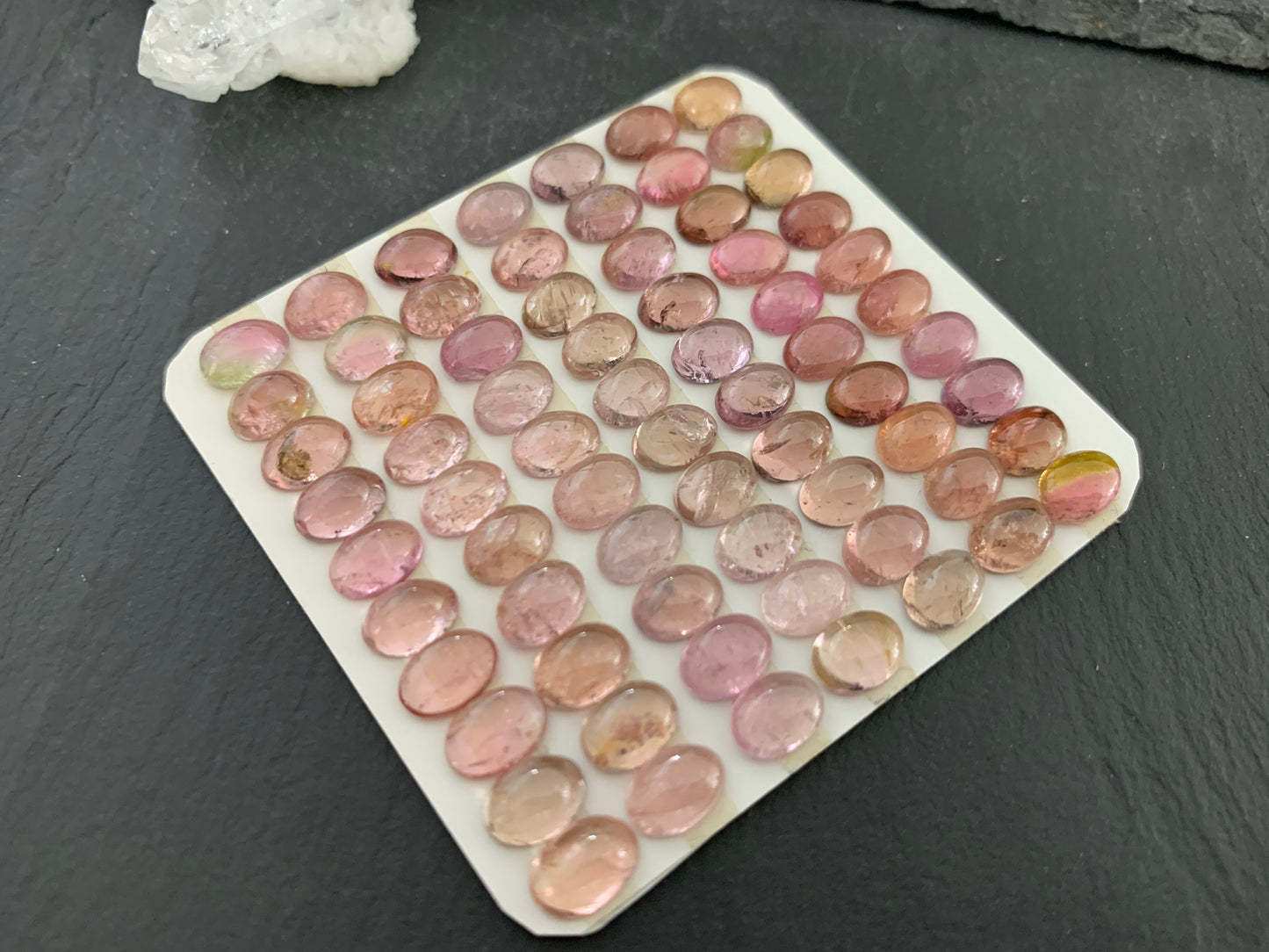 Tourmaline oval 5x7mm cabochon - Calibrated cabochons