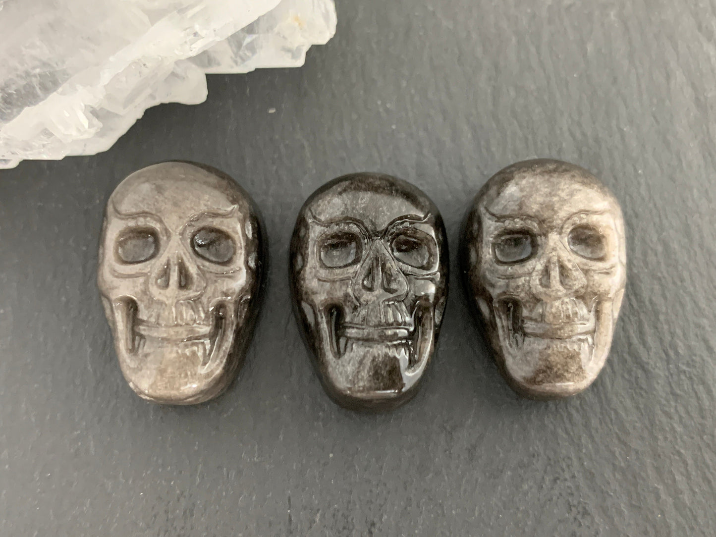 Silver Obsidian skull 15x22mm cabochon