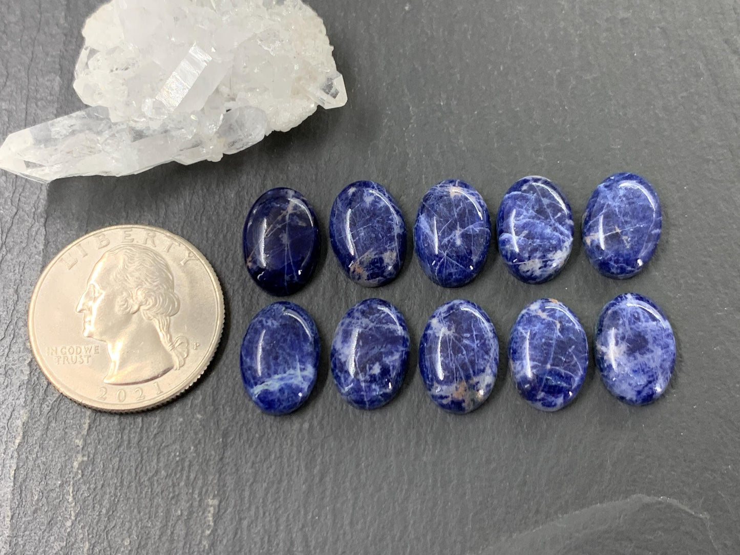 Sodalite oval 10x14mm cabochon