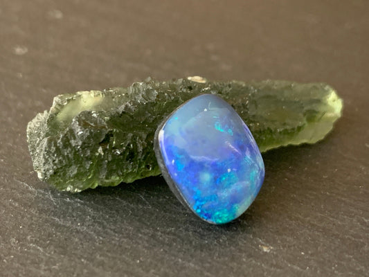 Australian Opal doublet 10x13x5mm cabochon