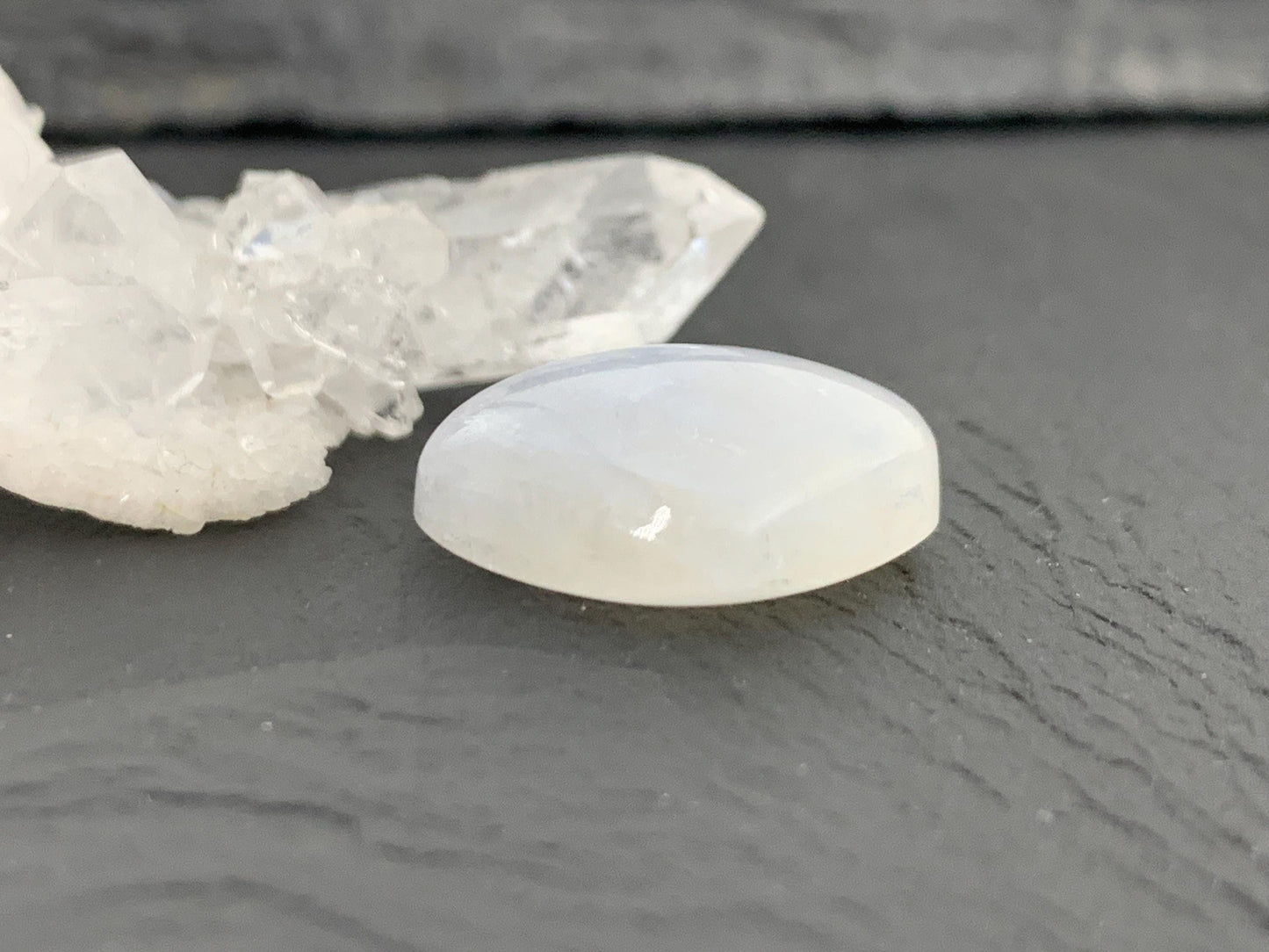 Rainbow Moonstone pear 16x19x7mm cabochon