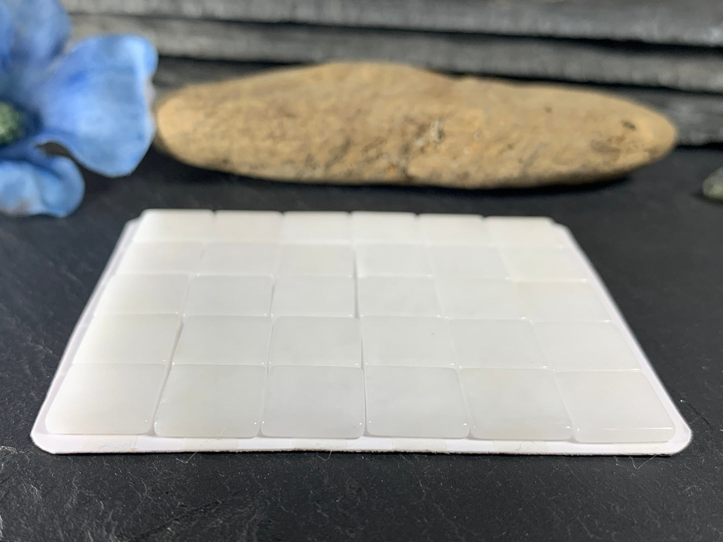 Flat White Quartzite square 12x12mm cabochon - calibrated cabochons