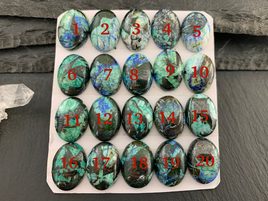 Azurite oval 13x18mm cabochon - Calibrated cabochons