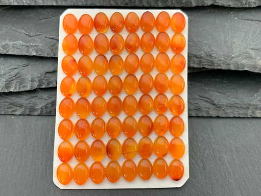 Carnelian oval 6x8mm cabochon - Calibrated cabochons
