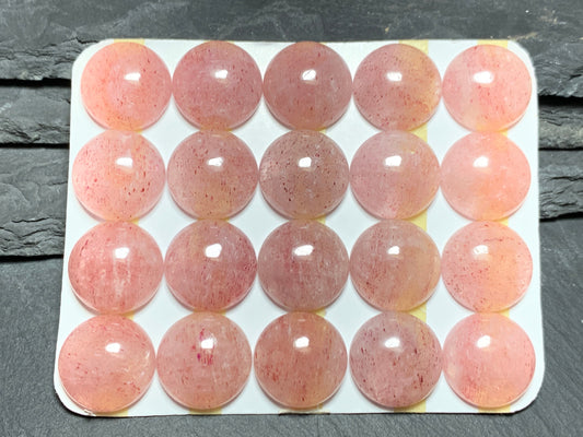 Strawberry Quartz  round 18mm cabochon - Calibrated cabochons