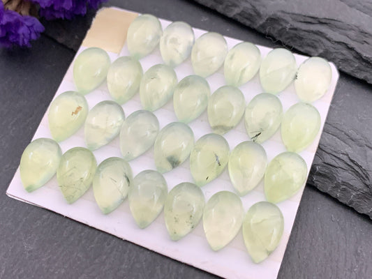 Prehnite pear 8x12mm cabochon - Calibrated cabochons