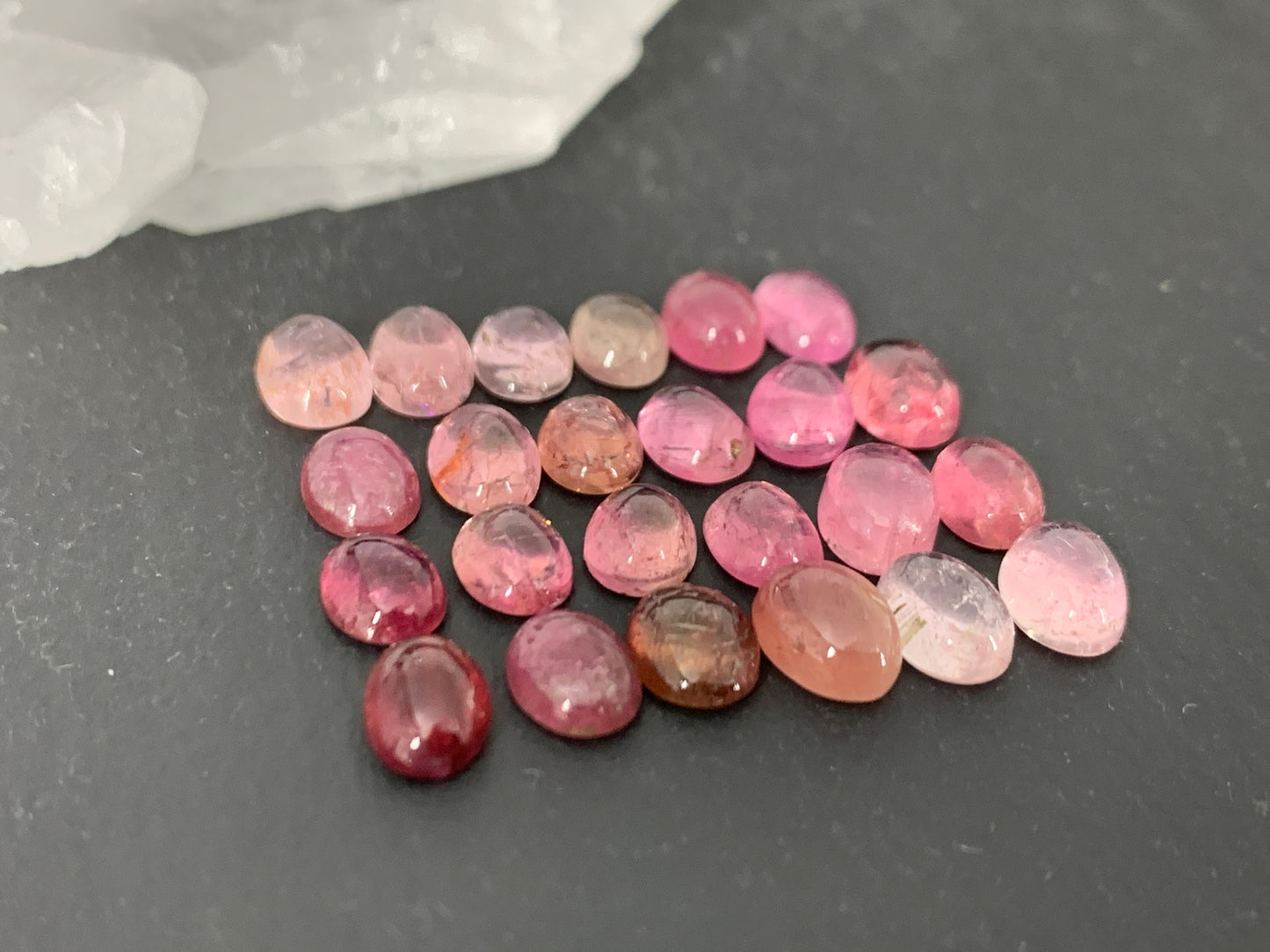 Tourmaline oval 5x7mm cabochon