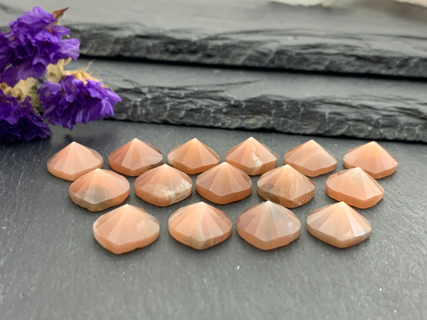 Goldsand Moonstone marquise pyramid 12x14mm cabochon