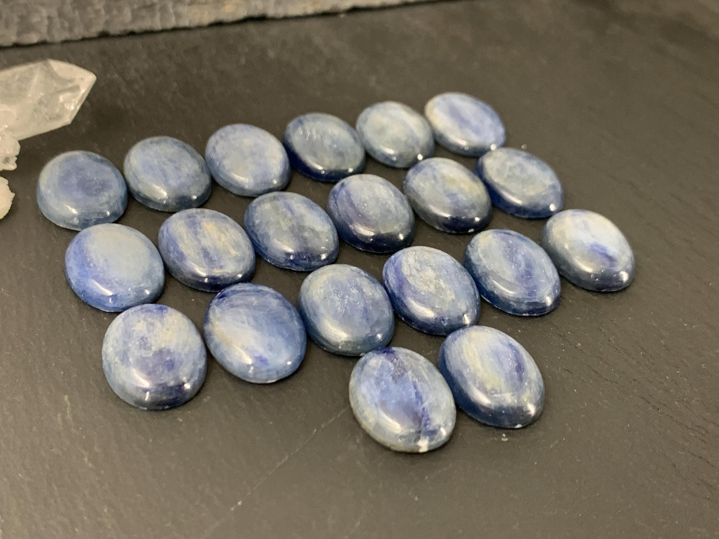 Kyanite oval 12x16mm cabochon - Calibrated cabochons /W455
