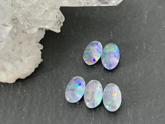 Australian Opal oval 3x5mm doublet cabochon