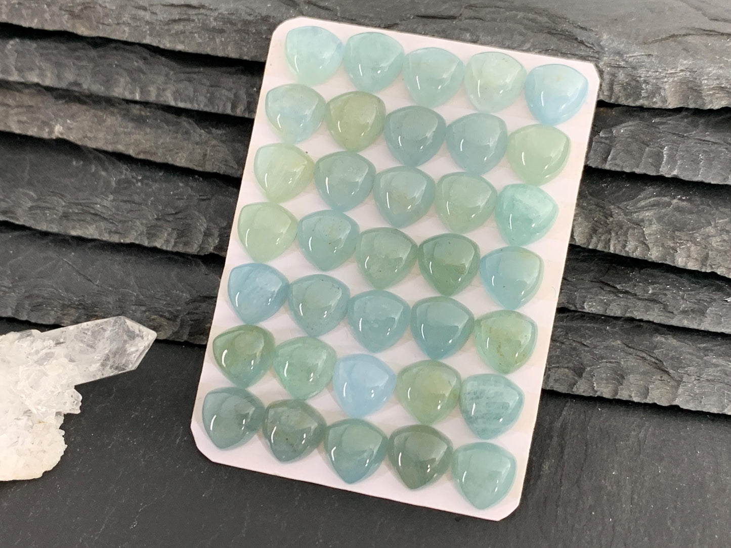 Aquamarine curved triangle 10mm cabochon - Calibrated cabochons