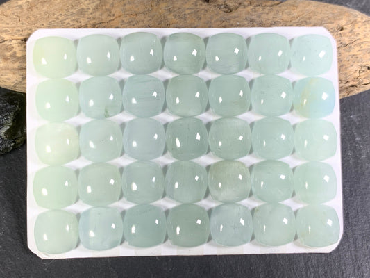 Aquamarine square cushion 10mm cabochon - Calibrated cabochons