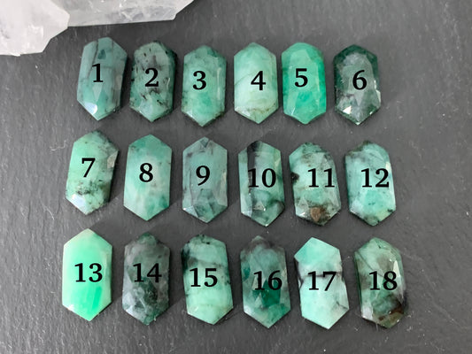 Faceted Emerald long hexagon 8x16mm cabochon