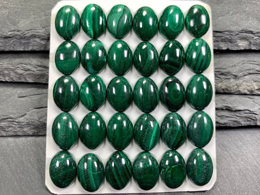 Malachite oval 10x14mm cabochon - Calibrated cabochons