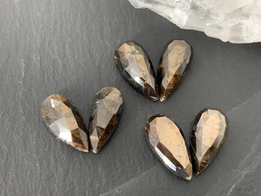 Faceted Star Sapphire pear 7x15mm cabochon - Pair of cabochons