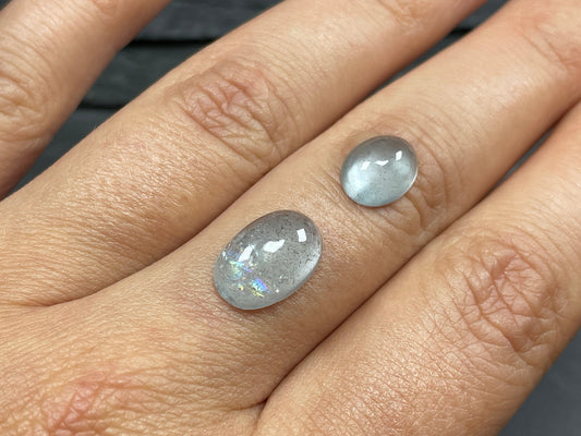 Aquamarine cabochon 7x9mm