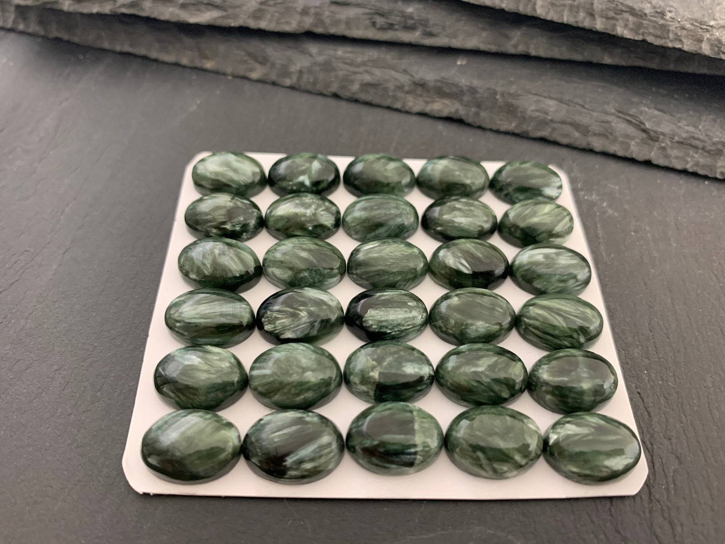 Seraphinite oval 10x14mm cabochon - Calibrated cabochons