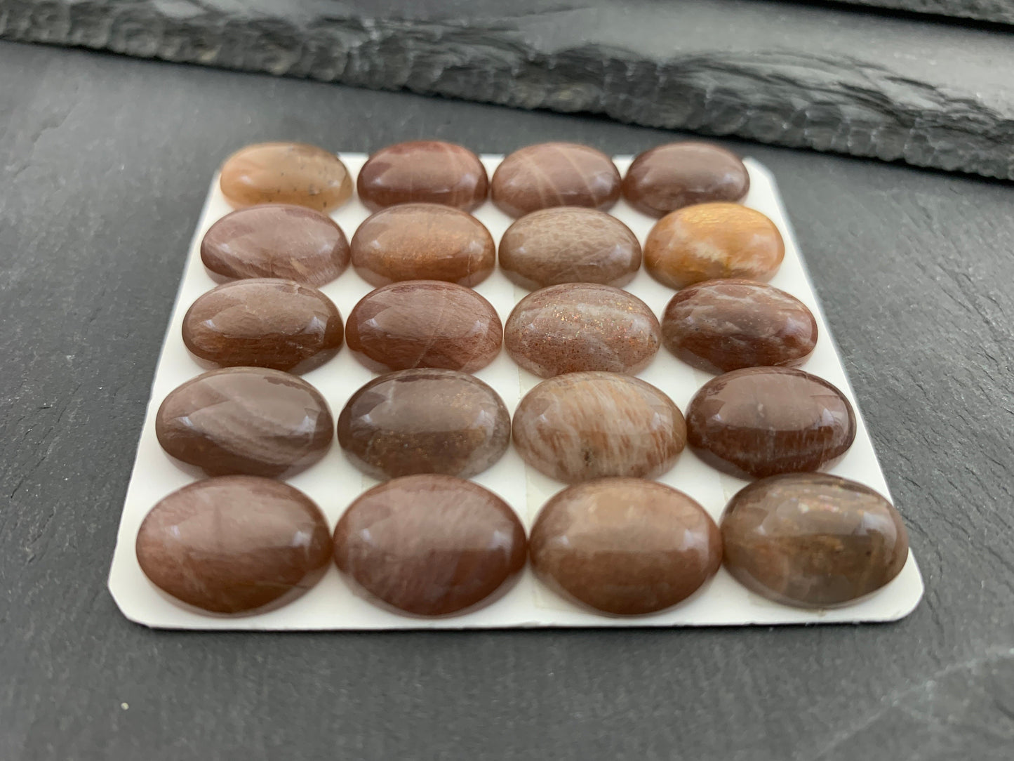 Gold Sunstone oval 12x16mm cabochon - Calibrated cabochons