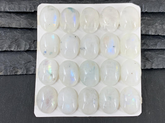 Rainbow Moonstone oval 12x16mm cabochon - Calibrated cabochons