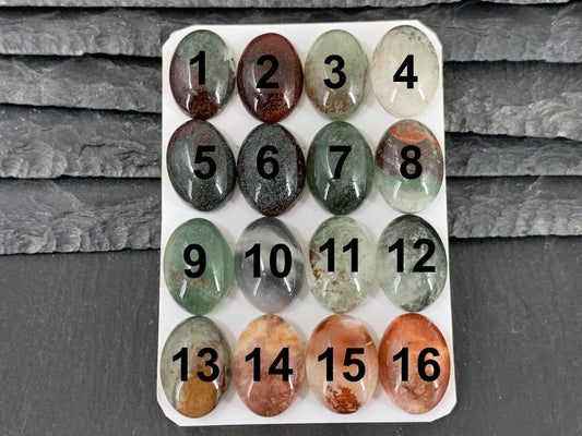 Green Phantom Crystal oval 13x18mm cabochon - Calibrated cabochons